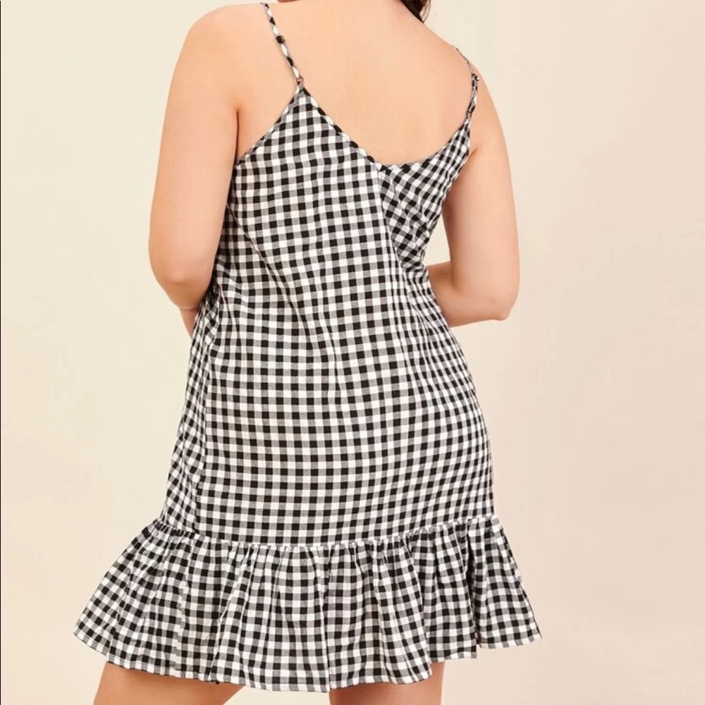 🖤🆕BEBE BLACK PLAID RUFFLE SHIFT DRESS🖤NWT🖤 - Picture 4 of 5